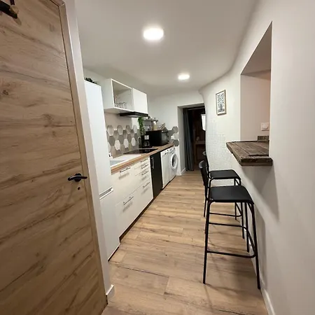 Chaleureux Apartament